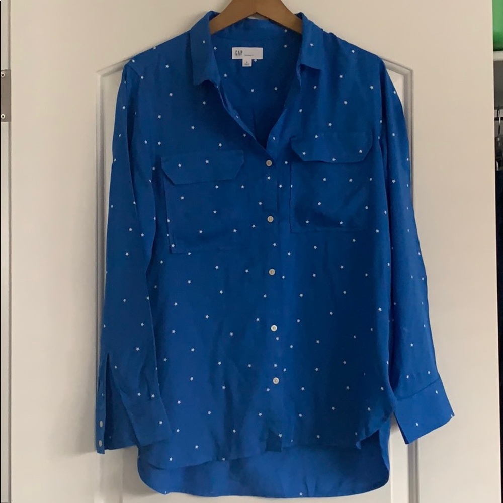 GAP blue button up top. NWOT